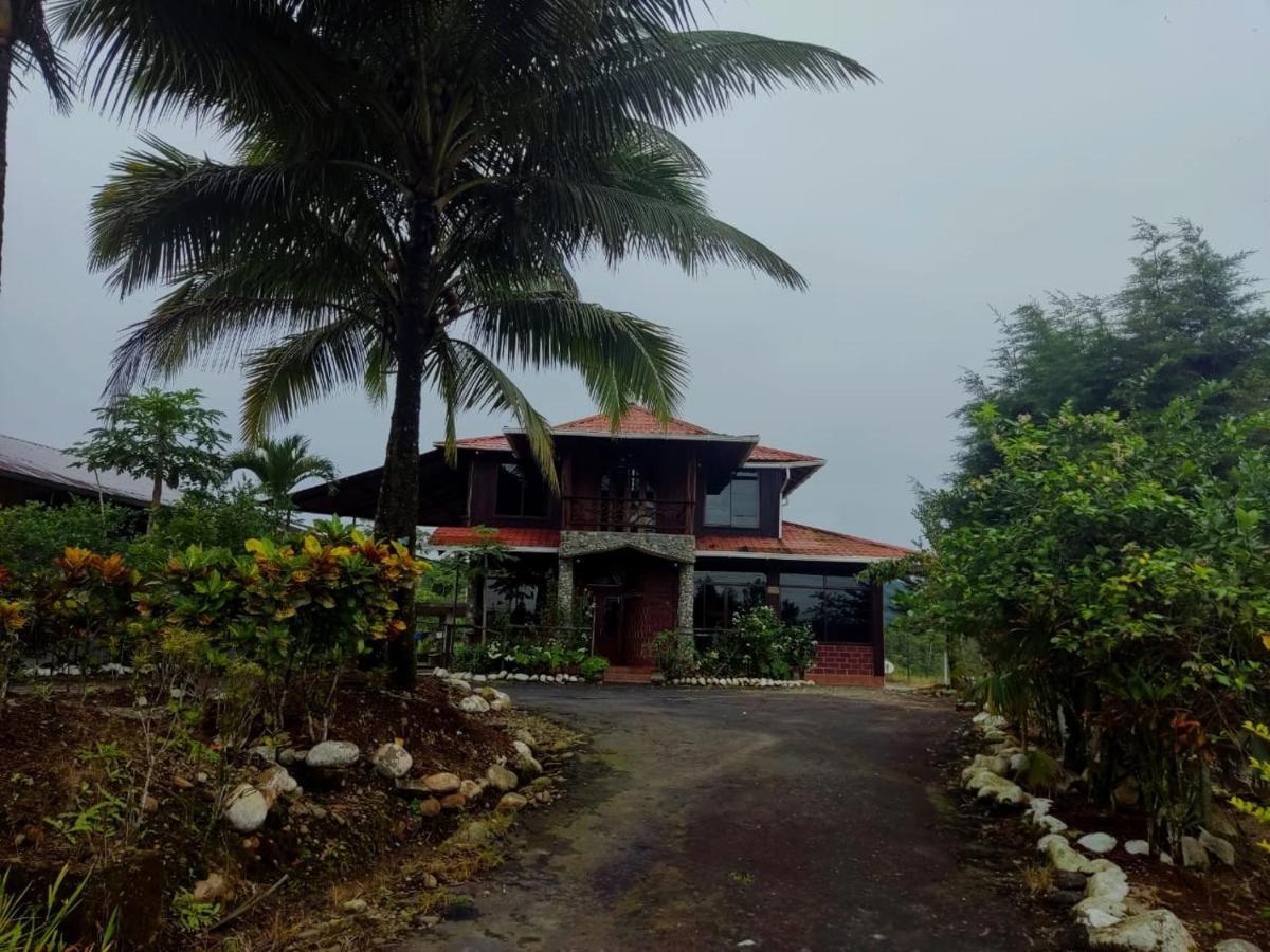 The Roadhouse Bed & Breakfast เตนา ภายนอก รูปภาพ
