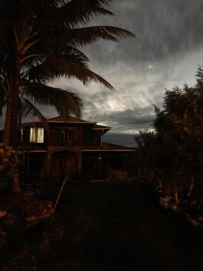 The Roadhouse Bed & Breakfast เตนา ภายนอก รูปภาพ